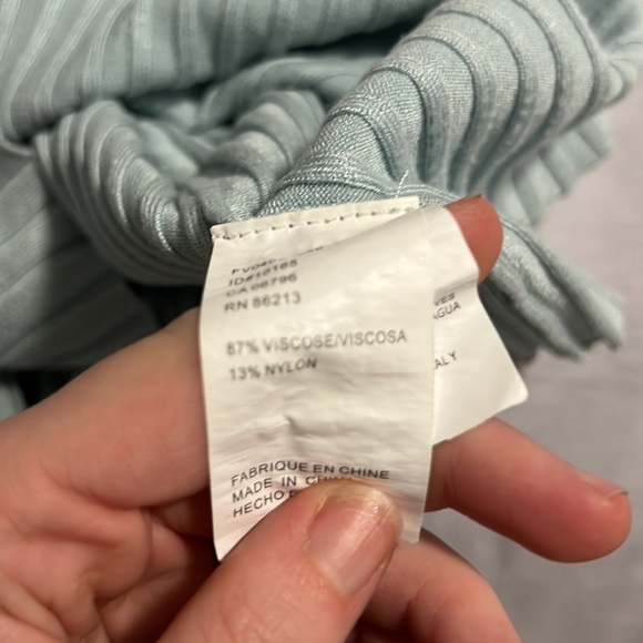 BNWOT Tristan Blue Ribbed LS Turtleneck - Picture 4 of 5